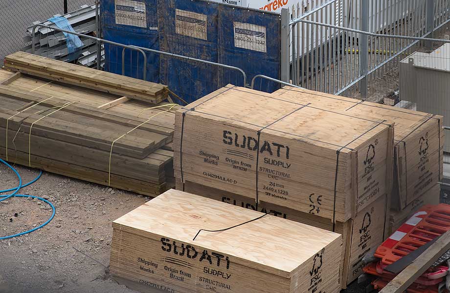 Photographed on 4th April 2017 @ 13:14
This is picture number 4 of 99 Crossrail