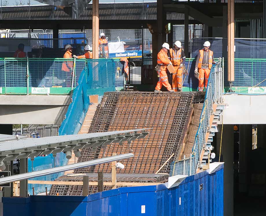 Photographed on 5th April 2017 @ 15:47
This is picture number 6 of 99 Crossrail
