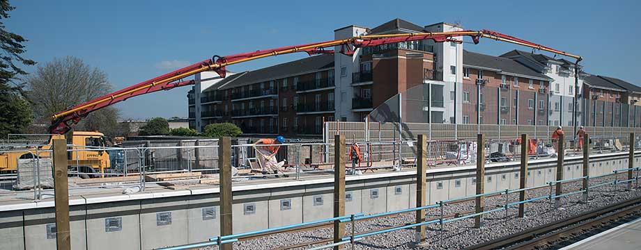 Photographed on 6th April 2017 @ 11:33
This is picture number 7 of 99 Crossrail