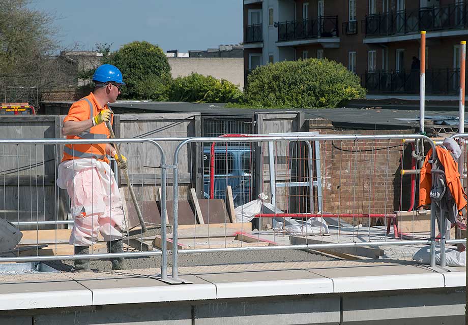 Photographed on 6th April 2017 @ 11:33
This is picture number 8 of 99 Crossrail