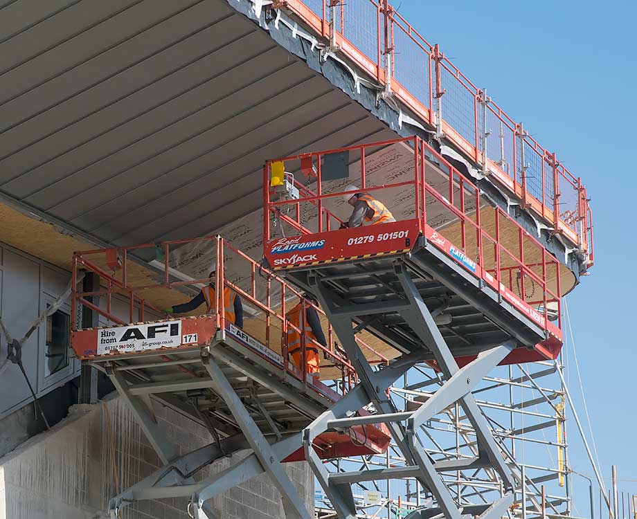 Photographed on 6th April 2017 @ 11:40
This is picture number 11 of 99 Crossrail