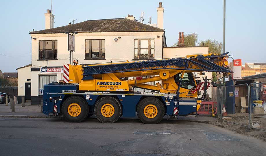 Photographed on 8th April 2017 @ 07:13
This is picture number 16 of 99 Crossrail
