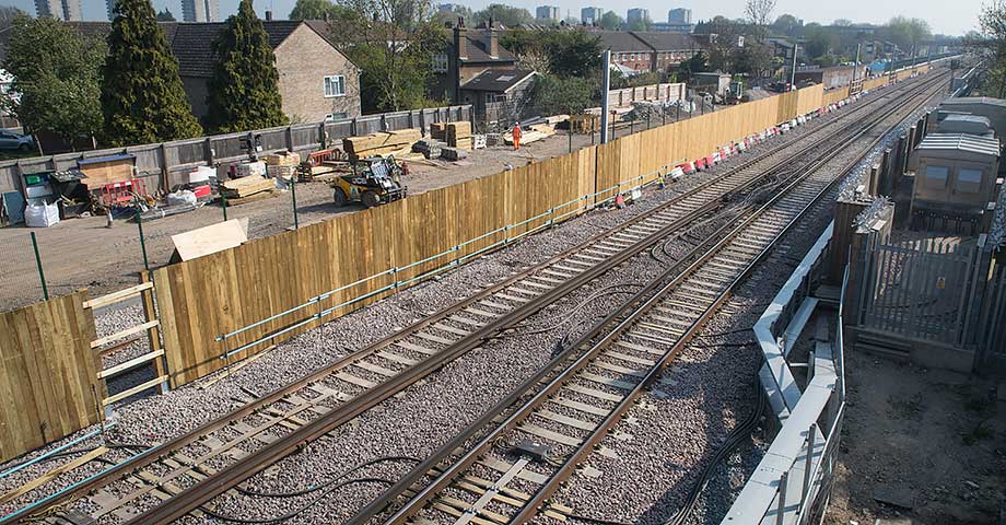 Photographed on 8th April 2017 @ 10:18
This is picture number 20 of 99 Crossrail
