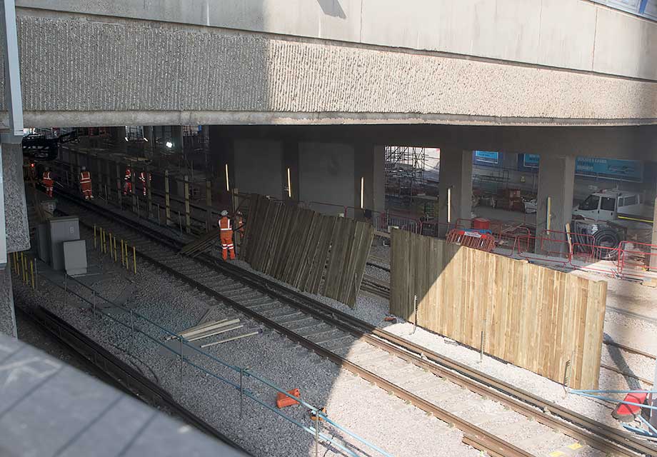 Photographed on 8th April 2017 @ 10:18
This is picture number 21 of 99 Crossrail