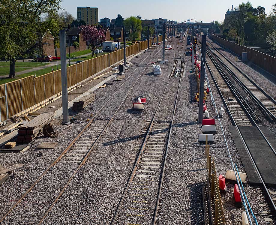 Photographed on 9th April 2017 @ 10:23
This is picture number 24 of 99 Crossrail