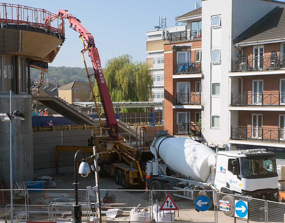 Photographed on 9th April 2017 @ 10:39
This is picture number 29 of 99 Crossrail