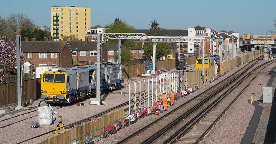 Photographed on 9th April 2017 @ 17:27
This is picture number 34 of 99 Crossrail