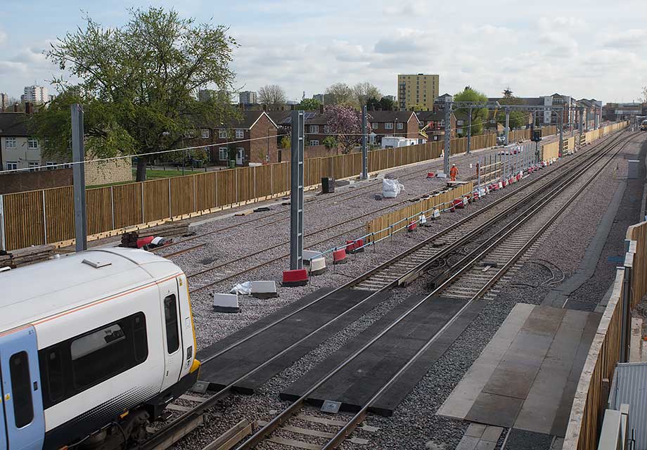 Photographed on 11th April 2017 @ 10:17
This is picture number 43 of 99 Crossrail