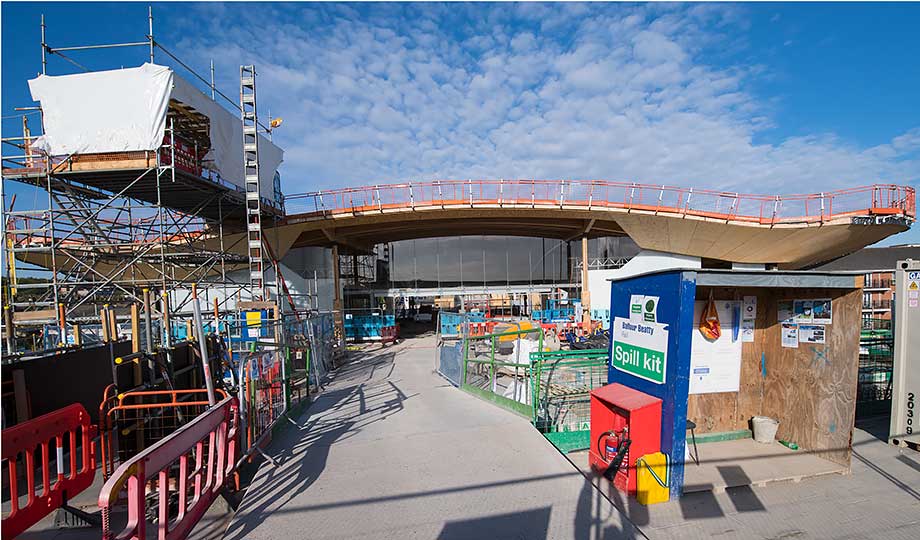 Photographed on 16th April 2017 @ 08:38
This is picture number 71 of 99 Crossrail