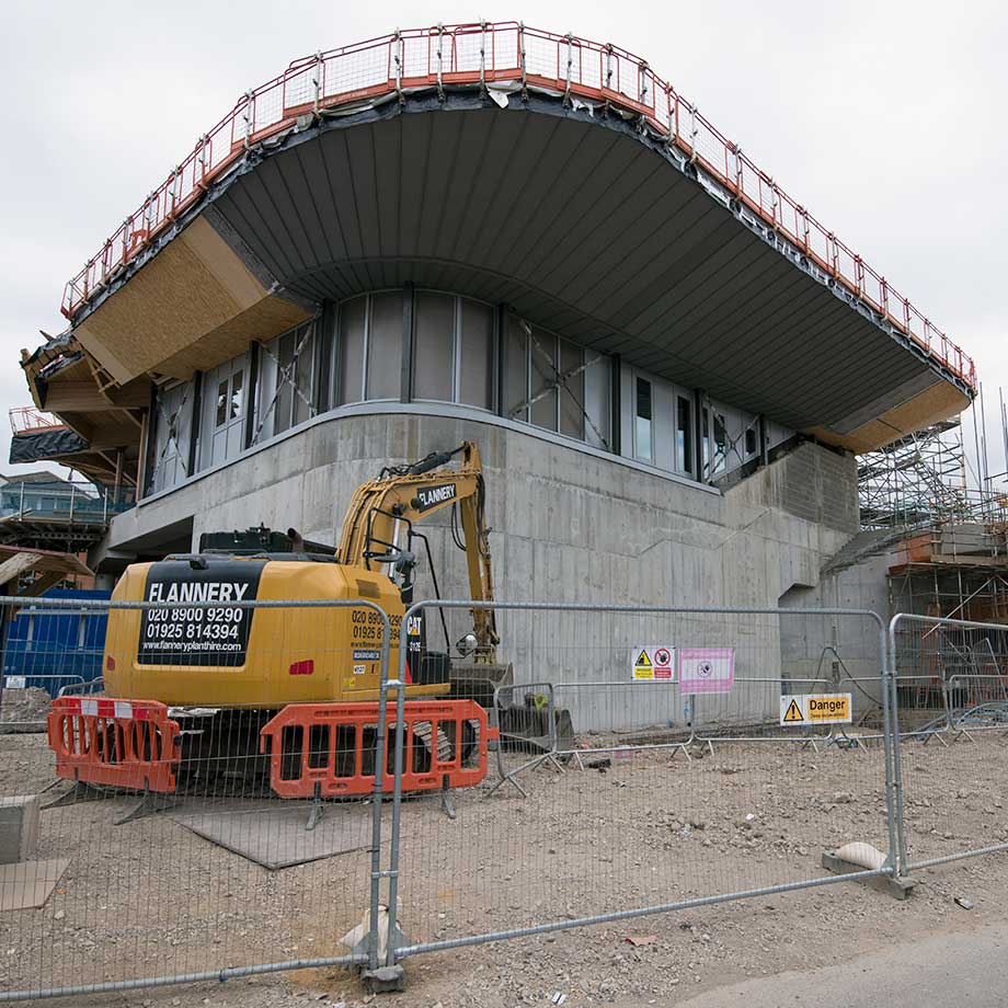 Photographed on 17th April 2017 @ 13:13
This is picture number 72 of 99 Crossrail