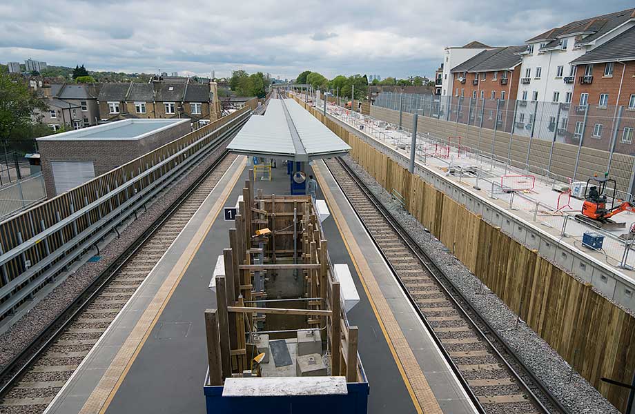 Photographed on 17th April 2017 @ 13:20
This is picture number 74 of 99 Crossrail