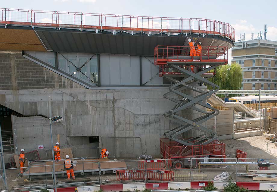 Photographed on 19th April 2017 @ 13:14
This is picture number 87 of 99 Crossrail